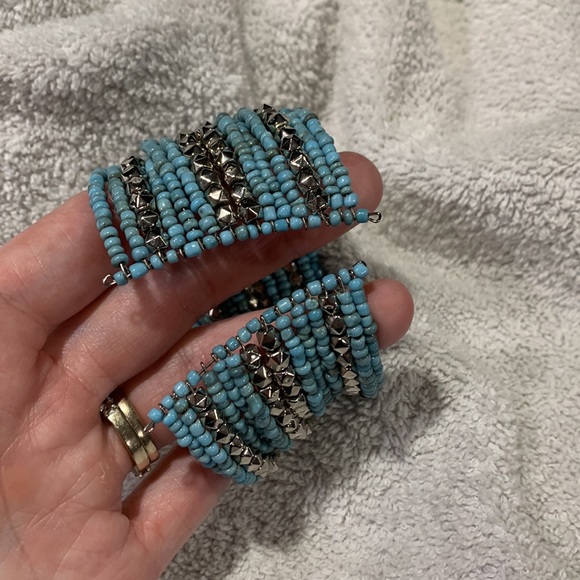Slip-on Beautiful Beaded cuff bracelet - Picture 5 of 6